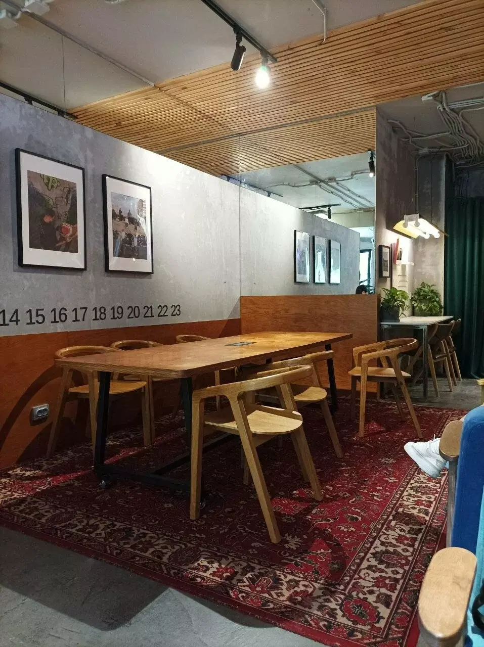 Стулья ЭРГО в SURF COFFEE × FAMILY в Краснодаре